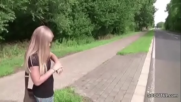 Nonton Skinny Teen Nach Der Schule Mit Genommen Und Gefickt thumbnail