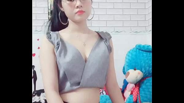 Nonton Em Gai Sinh Vien thumbnail