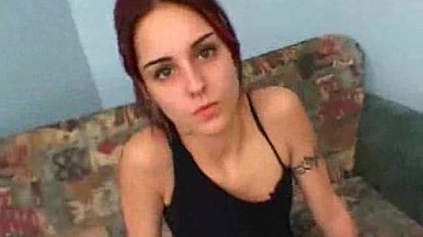 Nonton Cheri Potter Sucks And Fucks Cocks thumbnail