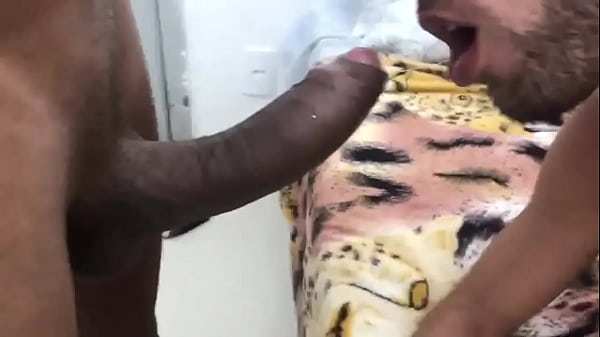 Encontrei Um Vendedor De Bala Na Central Do Brasil Levei Pra Casa thumbnail