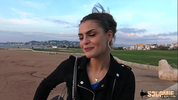 Je veux me faire baiser par un mec bien mont&eacute; 