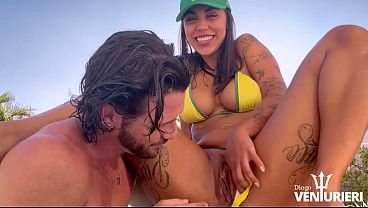 Transando Na Cobertura Da Gostosa Casada, Enquanto O Marido Dela N&atilde;o Chega Do Trabalho thumbnail