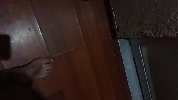 Nonton Espi&aacute;ndola Mientras Se Ba&ntilde;a Despu&eacute;s De Cog&eacute;rmela thumbnail