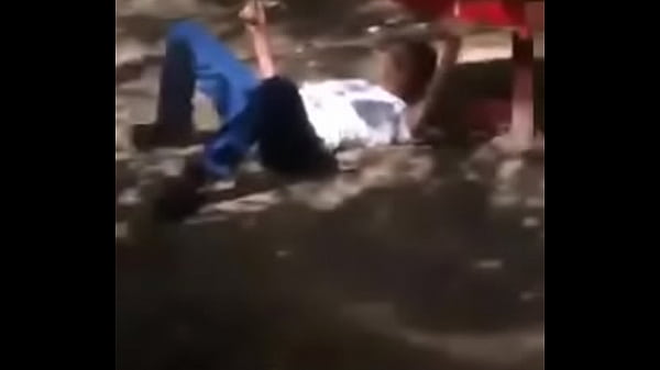 Nonton Grandota De Pelo Pintado En Ruleta Con Varios Pitos thumbnail