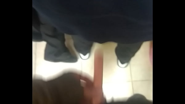 Mi Amigo Disfruta Dur&oacute; De Mi thumbnail