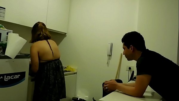 Nonton Vienen A Buscar A Mi Sobrinastro Y Me Canse De Chuparsela , Mientras Espera... thumbnail