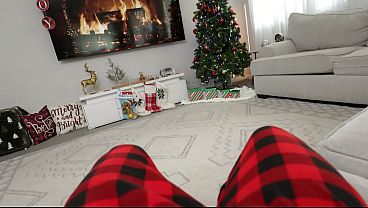 Nonton Little Step Sis Got Me The Wrong Gift - Penelope Snaps thumbnail