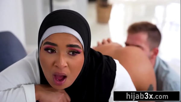 Muslim Teen Is An Anal Whore When Her Parents Are Not Around thumbnail