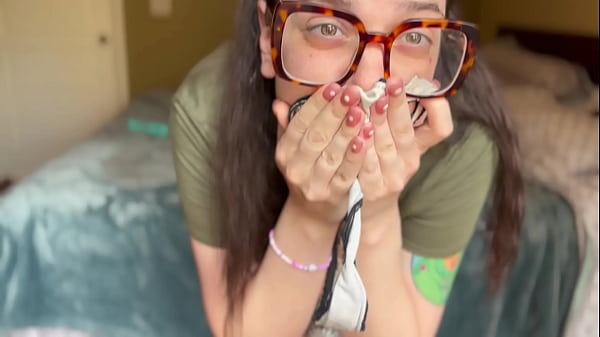 Your bitchy stepsister cant stand you!