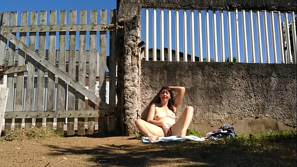 I Masturbates Myself In Front Yard thumbnail