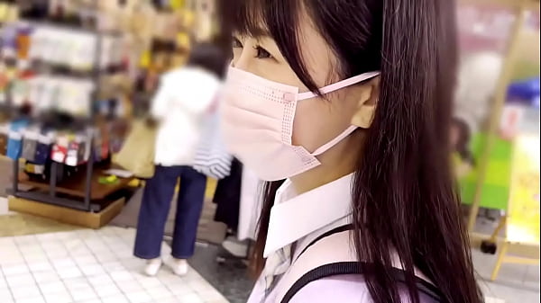 友達ノリだけど年上彼氏にガチ恋中のj●今日はなんか急に彼女のあいりちゃんから「遊ぼ」と呼び出しが来たので急遽入ったデート！なんでも学校が午前授業で早く終わったから暇だったらしい。 thumbnail