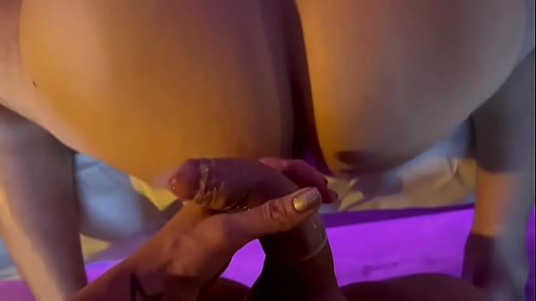 Aline Tavares Comendo O Cu Rosinha E Gozando Muito Na Cara De Safado - thumbnail