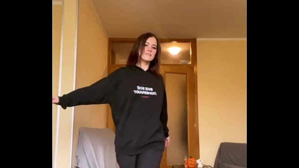 Nonton Teasing You And My Pussy In A Hoodie thumbnail