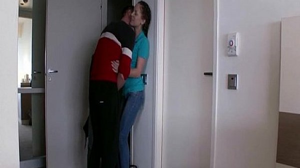 Virginsquirting - Legal Age Pussy Squirting Like A Water Show thumbnail