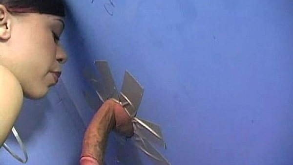 Nonton Glory-hole Cock Sucking For Hot Cum 7 thumbnail