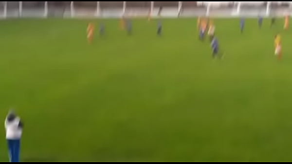 Nonton Incre&iacute;ble Gol Que Clava El Jugador De Barracas Al &aacute;ngulo, Una Zurda Incre&iacute;blemente Potente thumbnail