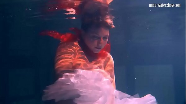 Nonton Bulava Lozhkova With A Red Tie And Skirt Underwater thumbnail