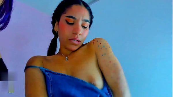 Nonton Intense Kisses From 6 Horny Lesbians thumbnail