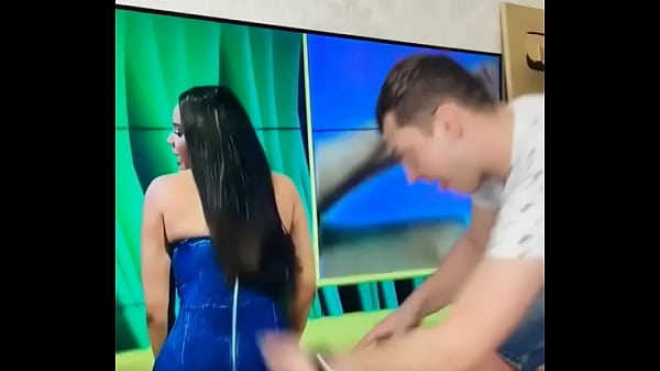 Indian Big Boobs Girl Show Her Big Ass On Public thumbnail