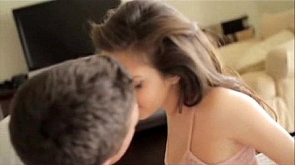 Ninfeta Dando Bucetinha Para Marmanjo - .arquivogls.com thumbnail