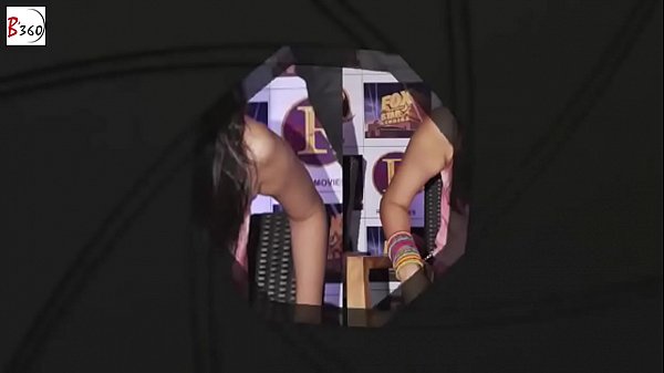 Hot Bollywood Actresses Panty Flash | Radhika Apte, Shraddha Kapoor,& More thumbnail
