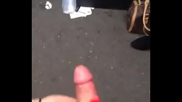 Nonton Public Handjob Finish With Cumshot thumbnail