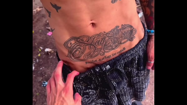 Sexo Ao Ar Livre Dois Malokas H&eacute;teros Amador thumbnail