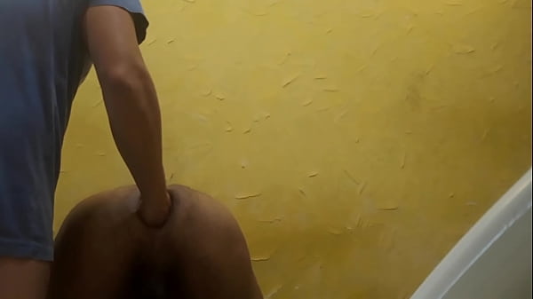Fisting no grand&atilde_o 1