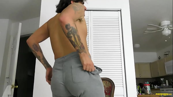 Naughty Twink Flaunts His Tight Ass thumbnail