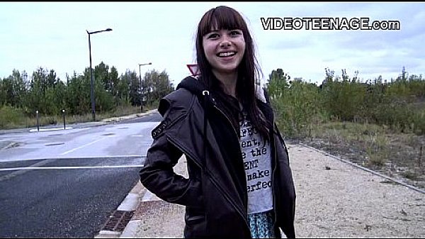 Nonton 18 Years Old Luna Does Her First Porn Casting thumbnail