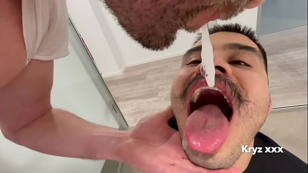 Hombre Casado Me Folla En Su Oficina. Parte 2 thumbnail