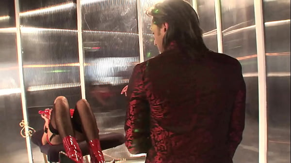 Nonton Cindy Behr And Romana Ryder Share A Dick And Swallow In The Lightbox thumbnail