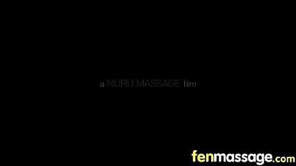 Nonton Massage Girl Sucks The Tip For A Tip 25 thumbnail