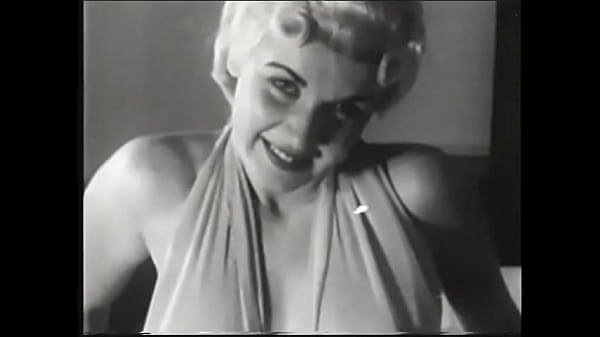 Nonton Sexy Blonde Takes Off Her Underwear And Shows Beautiful Breasts thumbnail