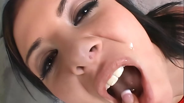 Taryn Thomas Knows How To Please A Crowd thumbnail