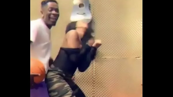 Nonton Shatta Wale Winding His Waist Together With Ghanaian Actress Efia Odo thumbnail