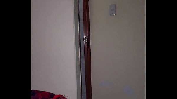 Nonton Mi Hermanastra Se Queda En Mi Habitacion Del Hotel thumbnail