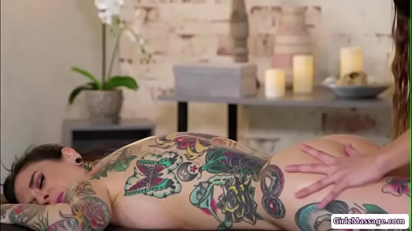 Sexy Gia Derza Gives Horny Stepmom Joanna Angel A Sensual Massage thumbnail