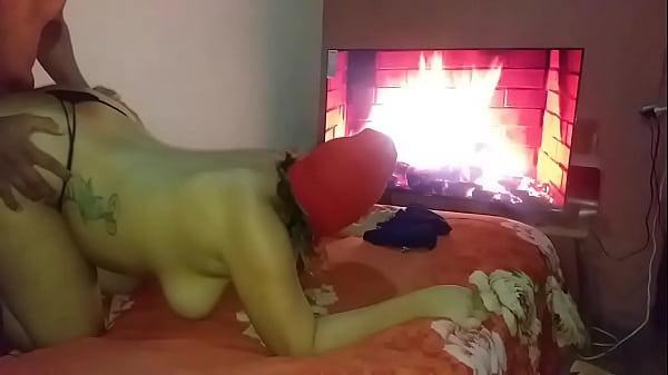 Mi hermanastra joven se enamora de mi y me invita  a que le llene el co&ntilde_o de semen- y le duro por el culo 3/3