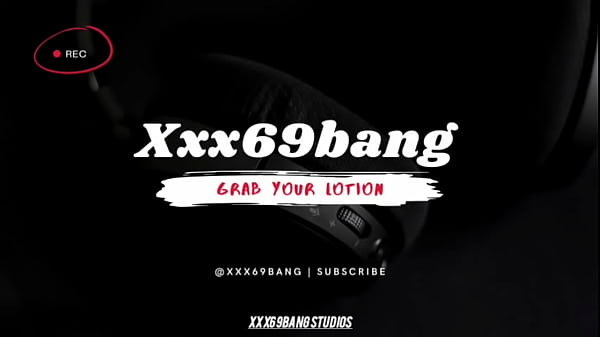 Nonton Found My Houseboy Cleaning So I Seduced Him To Fuck Me Like A Horny Slut thumbnail