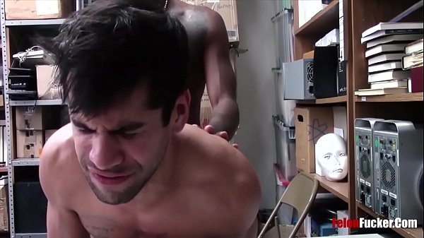 Nonton Black Security Guard Blackmails White Theif Into Having Sex thumbnail