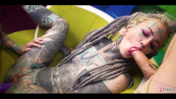 2 Goth Girls Threesome with Anal Gapes, Prolapse 