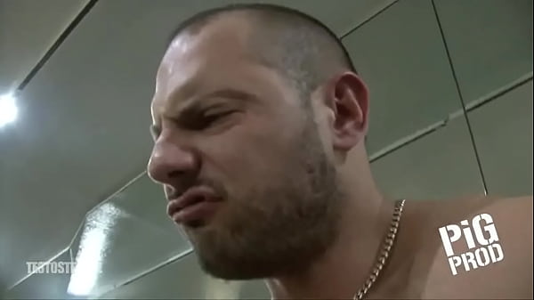 Macho Se Jode A Joven En Gym thumbnail