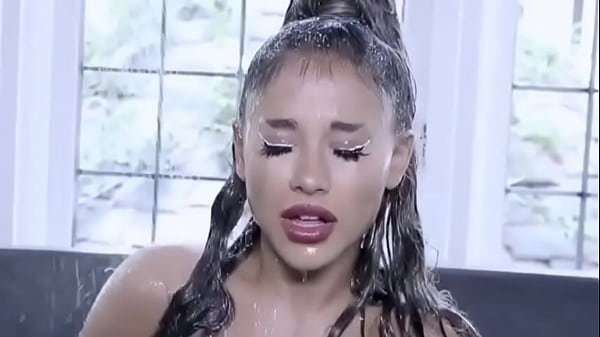 Ariana Grande Being Wet Loop This Sh*t