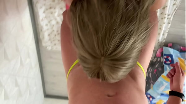 Mature Cougar Blowjob Sucking Semen thumbnail