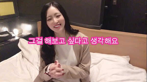 Nonton 일본인 여자가 침대위에서 오줌을 싸요!?휴대화장실이 편리해요! thumbnail