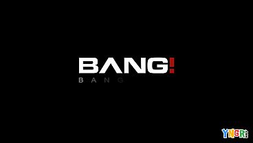 Nonton Horny Asian Babe Vivienne Vo Has Her Tight Pussy Banged Raw thumbnail