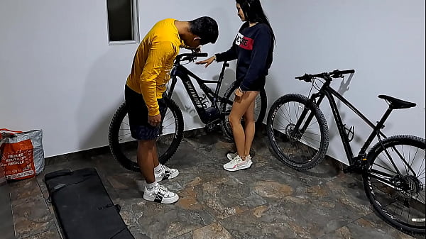 A Esta Sexy Morena Le Encanta Tener Mi Polla En Su Boca thumbnail