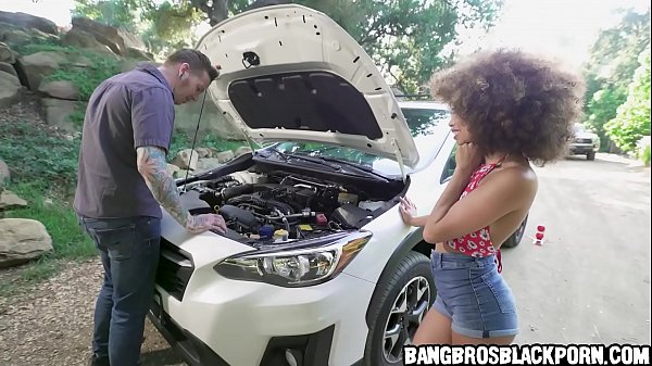 Nonton Black Teen Fucks The Guy Who Helped Fix Her Car thumbnail