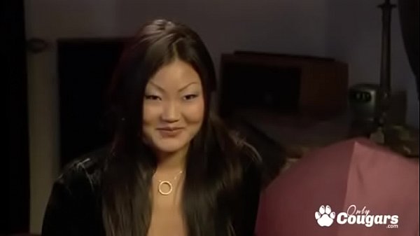 Nonton Asian Milf Has Her Tight Body Ravished thumbnail